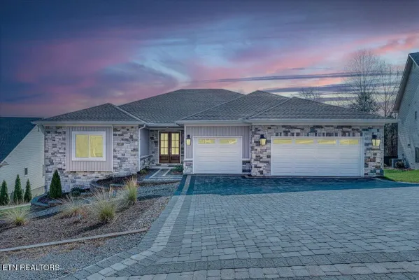 Property Slideshow image 2 of 56 | 154 saloli way, Loudon, TN, 37774