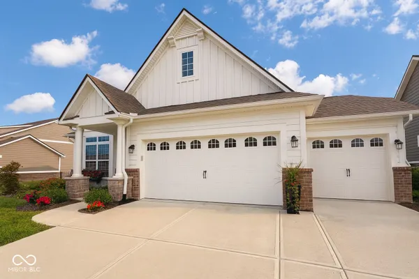 Property Slideshow image 2 of 34 | 11395 wicker ln, Noblesville, IN, 46060