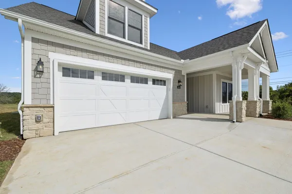 Property Slideshow image 3 of 69 | 504 restoration dr, Smyrna, TN, 37167