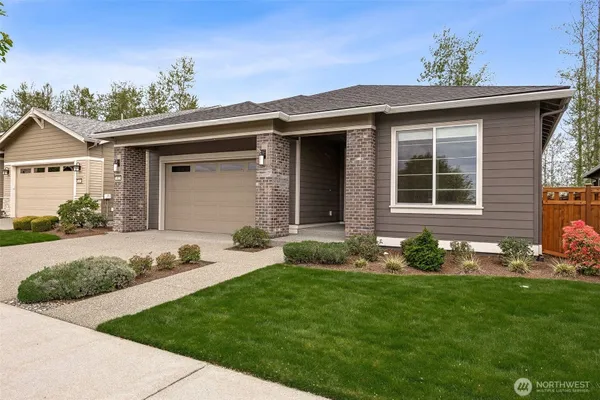 Property Slideshow image 2 of 38 | 14820 179th ave, Bonney Lake, WA, 98391