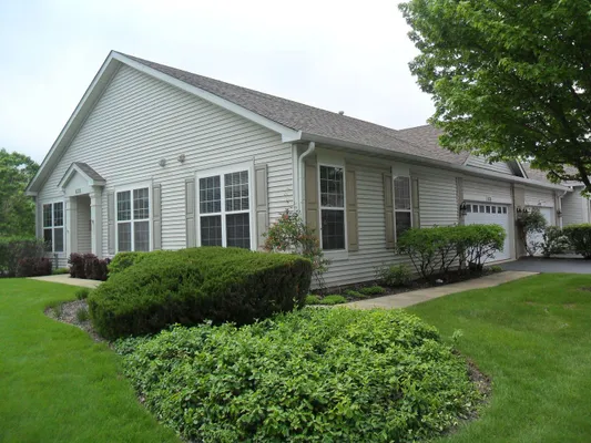 Property Slideshow image 2 of 19 | 678 cadillac cir, Romeoville, IL, 60446