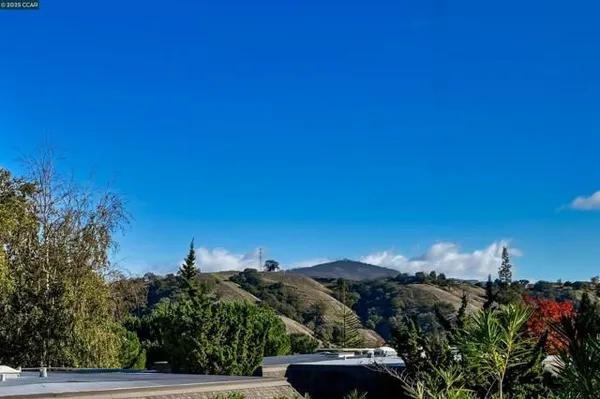 Property Slideshow image 2 of 25 | 2312 ptarmigan dr 1, Walnut Creek, CA, 94595