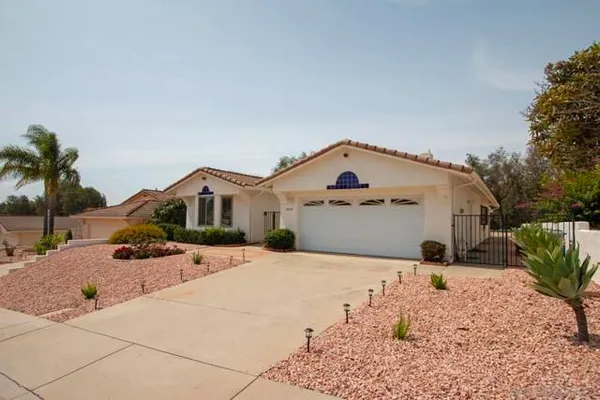 Property Slideshow image 2 of 40 | 18169 calle estepona, San Diego, CA, 92128