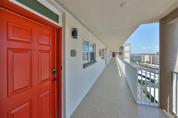 Property Slideshow image 2 of 19 | 5980 shore blvd 907, Gulfport, FL, 33707