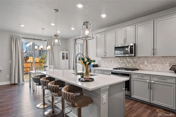 Property Slideshow image 2 of 46 | 3807 red valley ln, Castle Rock, CO, 80104