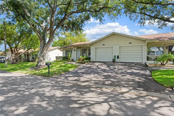 Property Slideshow image 2 of 28 | 2220 marshall dr, Dunedin, FL, 34698