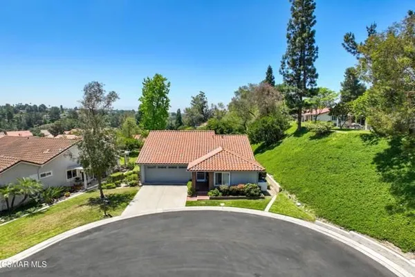Property Slideshow image 2 of 31 | 23761 calle azorin, Mission Viejo, CA, 92692
