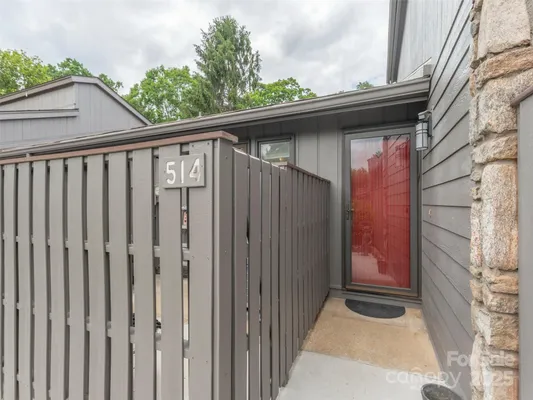 Property Slideshow image 3 of 26 | 514 crowfields ln, Asheville, NC, 28803