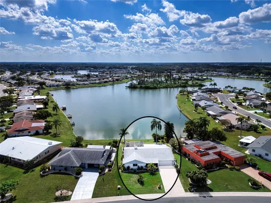 Property Slideshow image 2 of 100 | 1606 bunker hill dr, Sun City Center, FL, 33573