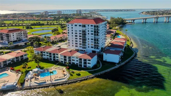 Property Slideshow image 2 of 28 | 6265 sun blvd apt 806, St Petersburg, FL, 33715