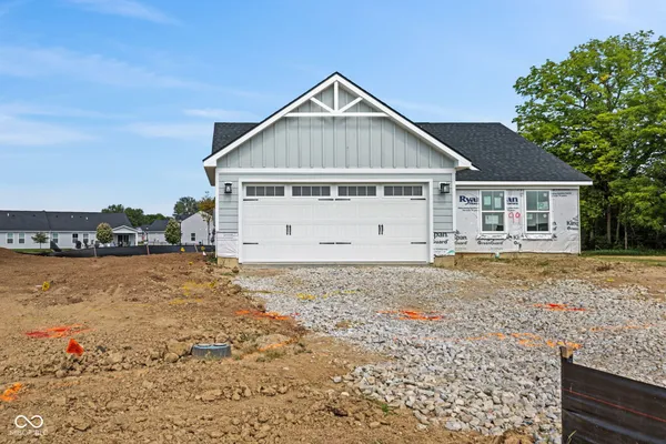 Property Slideshow image 2 of 25 | 58 eagles trce, Whiteland, IN, 46184