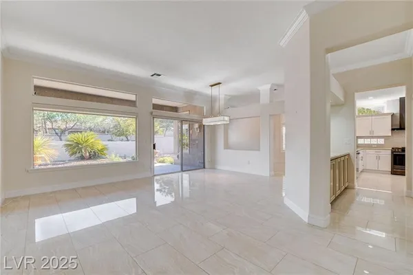 Property Slideshow image 3 of 23 | 10413 broom hill dr, Las Vegas, NV, 89134