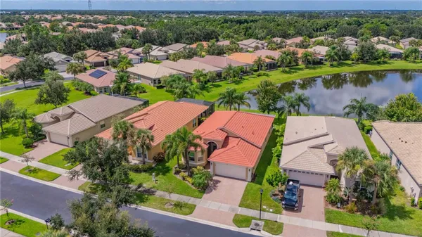 Property Slideshow image 3 of 49 | 15931 golden lakes dr, Wimauma, FL, 33598