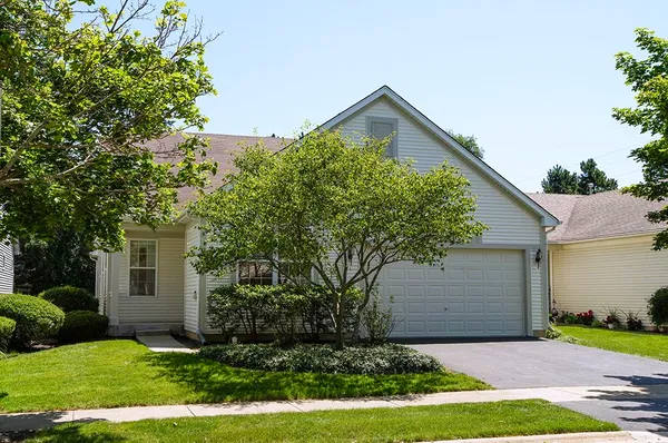 Property Slideshow image 2 of 49 | 2241 carillon dr, Grayslake, IL, 60030
