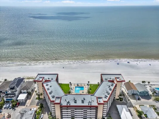 Property Slideshow image 3 of 40 | 18304 gulf blvd 219, Redington Shores, FL, 33708