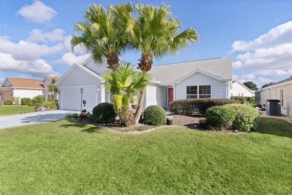 Property Slideshow image 2 of 36 | 1415 la hermosa dr, The Villages, FL, 32162