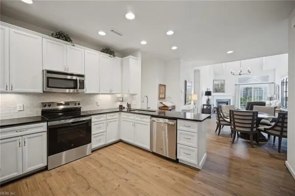Property Slideshow image 3 of 50 | 1219 granton ter, Chesapeake, VA, 23322