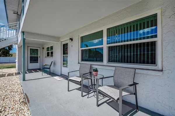 Property Slideshow image 2 of 42 | 5257 81st ln 2, St Petersburg, FL, 33709