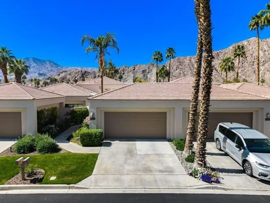 Property Slideshow image 2 of 42 | 54469 oakhill, La Quinta, CA, 92253