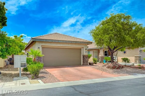 Property Slideshow image 3 of 48 | 5977 falconer ave, Las Vegas, NV, 89122