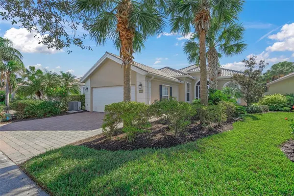 Property Slideshow image 2 of 46 | 5762 benevento dr, Sarasota, FL, 34238