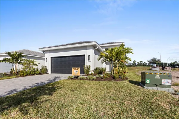 Property Slideshow image 2 of 53 | 18366 rockport pl, Lakewood Ranch, FL, 34211
