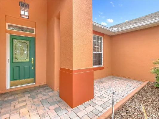 Property Slideshow image 2 of 50 | 525 shorehaven dr, Poinciana, FL, 34759