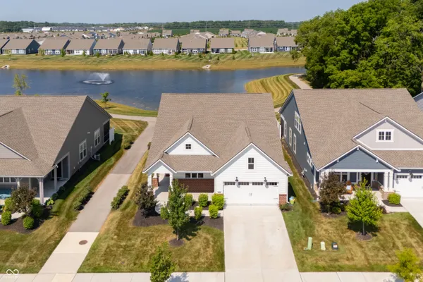 Property Slideshow image 2 of 29 | 418 ehrlich ln, Westfield, IN, 46074