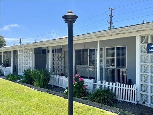 Property Slideshow image 3 of 18 | 14001 thunderbird dr, Seal Beach, CA, 90740