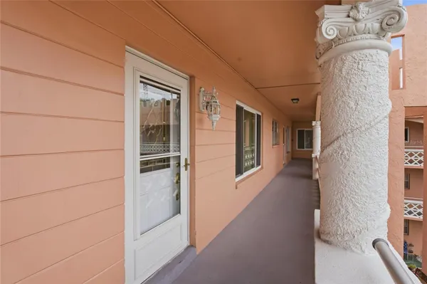 Property Slideshow image 2 of 39 | 2458 columbia dr 68, Clearwater, FL, 33763