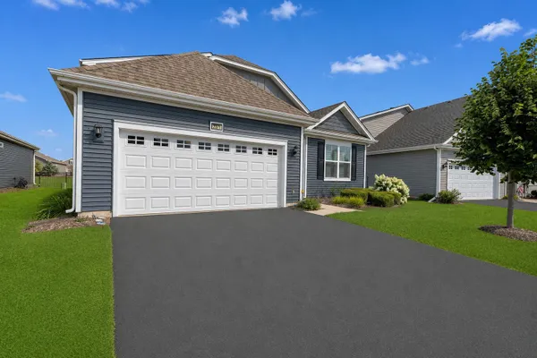 Property Slideshow image 2 of 29 | 2371 cannon dr, Pingree Grove, IL, 60140