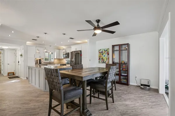 Property Slideshow image 3 of 28 | 2731 riverbluff way v-76, Sarasota, FL, 34231