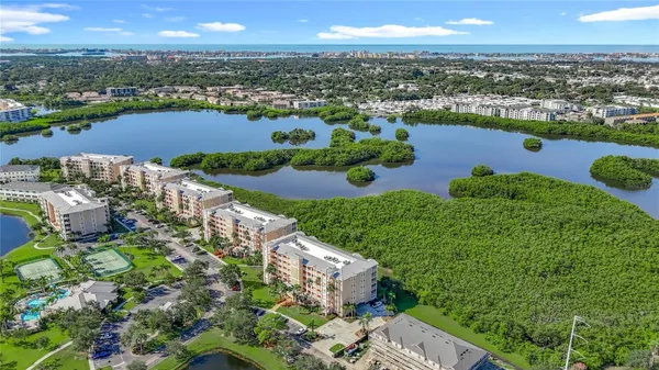 Property Slideshow image 2 of 100 | 7296 marathon dr 406, Seminole, FL, 33777