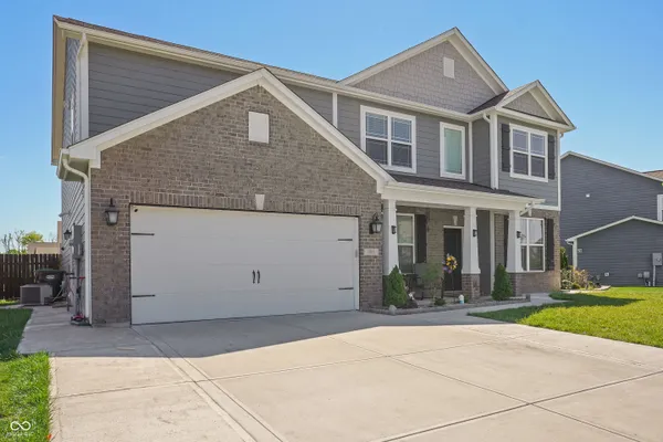 Property Slideshow image 2 of 34 | 181 imel way, Greenwood, IN, 46143