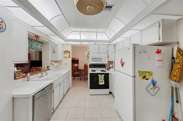 Property Slideshow image 3 of 28 | 9975 41st st, Pinellas Park, FL, 33782