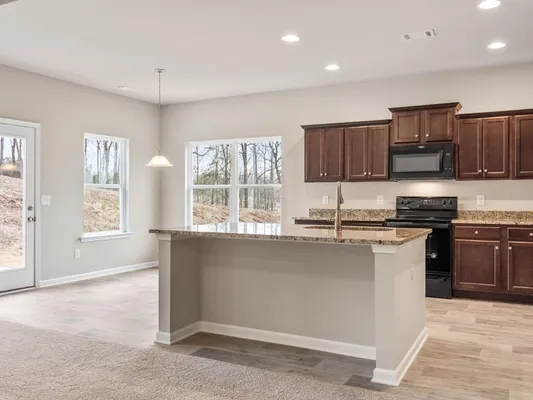 Property Slideshow image 2 of 6 | 302 atlanta pl, Mc Cormick, SC, 29835