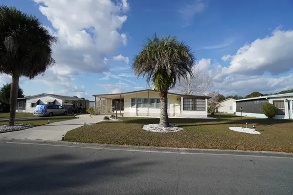 Property Slideshow image 3 of 18 | 717 royal palm ave, Lady Lake, FL, 32159