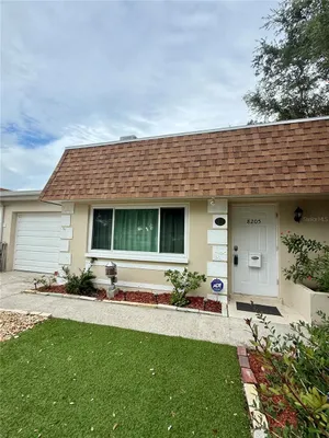 Property Slideshow image 3 of 21 | 8205 burgundy dr n # 8205, Pinellas Park, FL, 33781