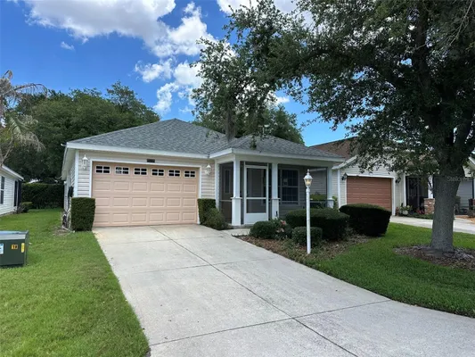 Property Slideshow image 3 of 23 | 25335 cranes roost cir, Leesburg, FL, 34748