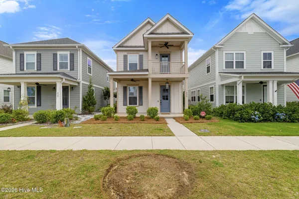 Property Slideshow image 2 of 46 | 824 edgerton dr 509, Wilmington, NC, 28412