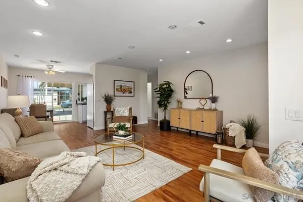 Property Slideshow image 3 of 22 | 3902 vista campana 58, Oceanside, CA, 92057