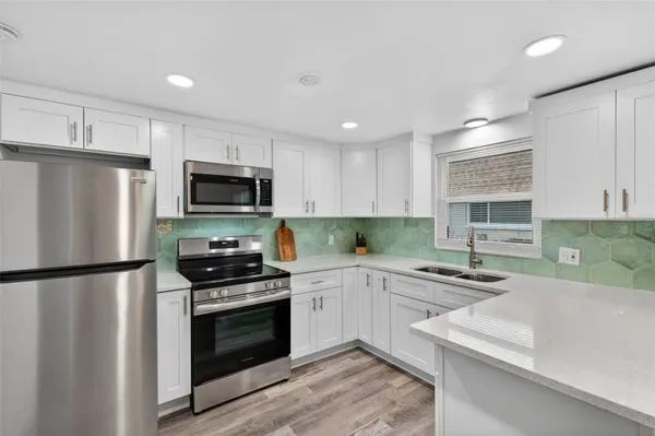 Property Slideshow image 3 of 31 | 8245 vendome blvd, Pinellas Park, FL, 33781