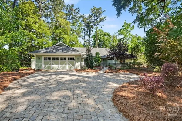 Property Slideshow image 3 of 63 | 2 brooks ln, Savannah, GA, 31411