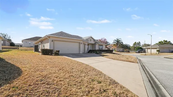Property Slideshow image 2 of 41 | 11092 se 174th loop, Summerfield, FL, 34491