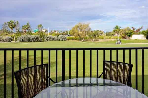 Property Slideshow image 3 of 56 | 6113 palma del mar blvd s apt 221, Saint Petersburg, FL, 33715