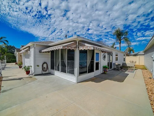 Property Slideshow image 2 of 32 | 1017 ridgeville rd, The Villages, FL, 32162