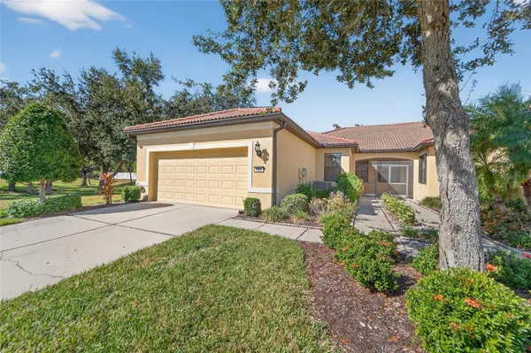 Property Slideshow image 2 of 72 | 420 cedar falls dr, Apollo Beach, FL, 33572