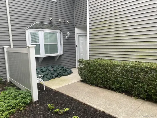 Property Slideshow image 2 of 23 | 132 captains ct, Brookhaven, NY, 11955