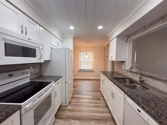 Property Slideshow image 2 of 18 | 228 bob white ct 2280, Daytona Beach, FL, 32119