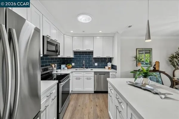 Property Slideshow image 2 of 63 | 1217 leisure ln 5, Walnut Creek, CA, 94595